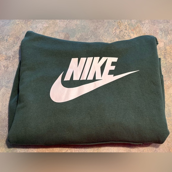 Nike Green Men's Hooded Sweatshirt - Picture 3 of 5